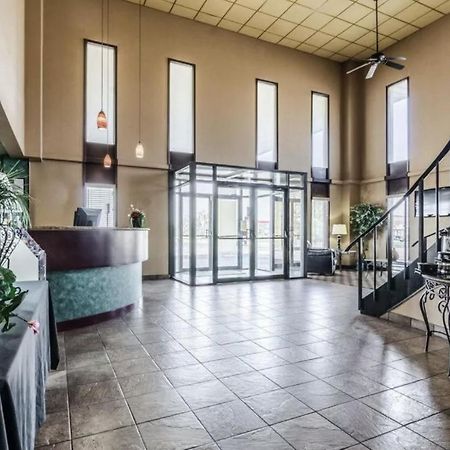 Hutchi Bell Hotel South Hutchinson Buitenkant foto