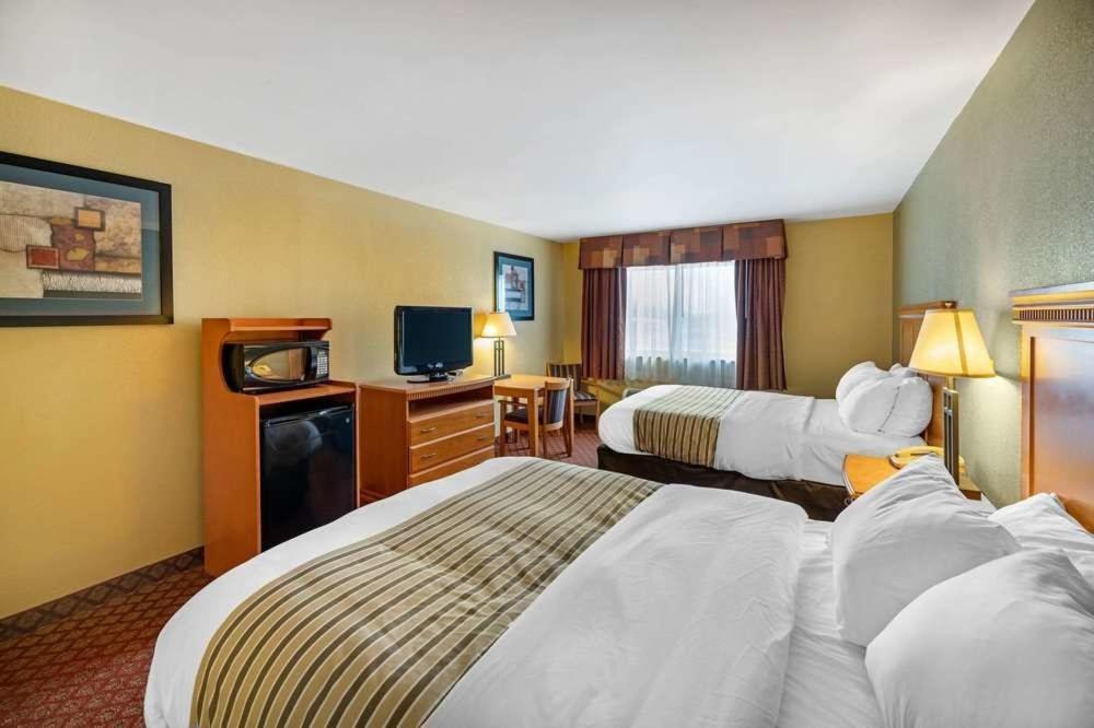 Hutchi Bell Hotel South Hutchinson Buitenkant foto