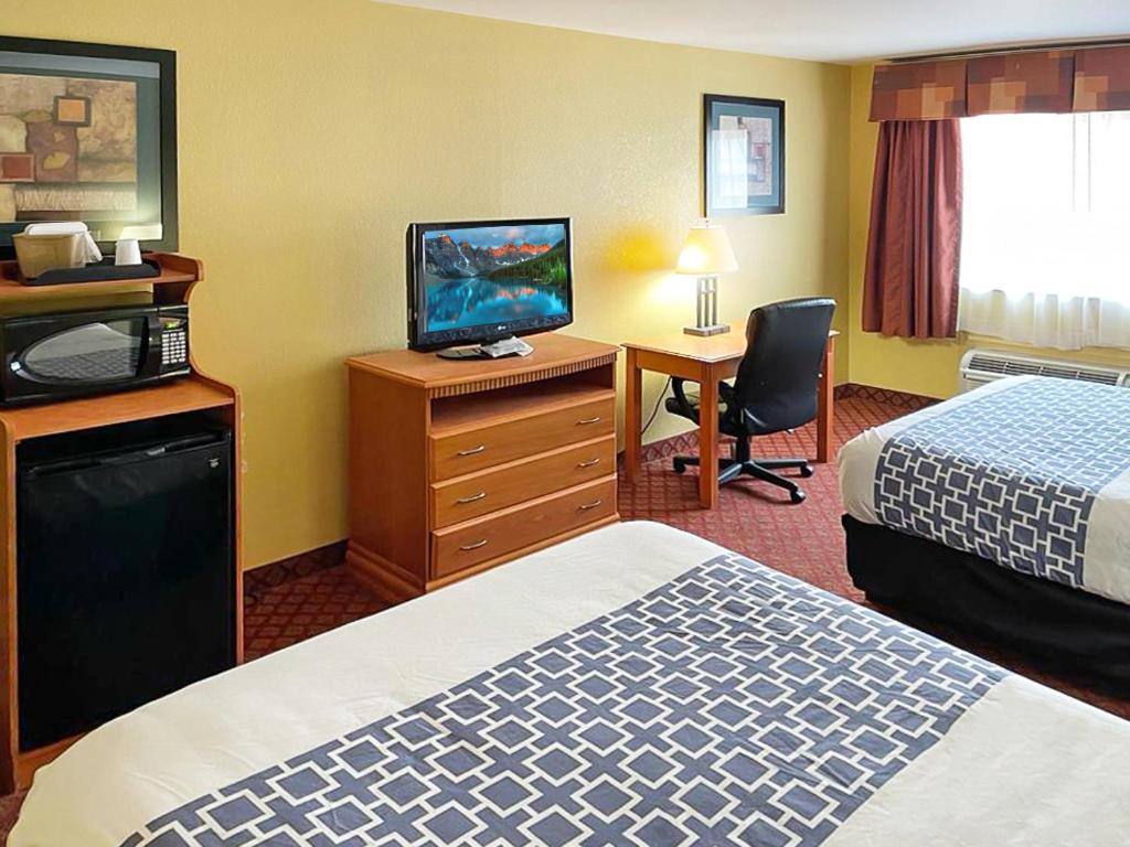 Hutchi Bell Hotel South Hutchinson Buitenkant foto