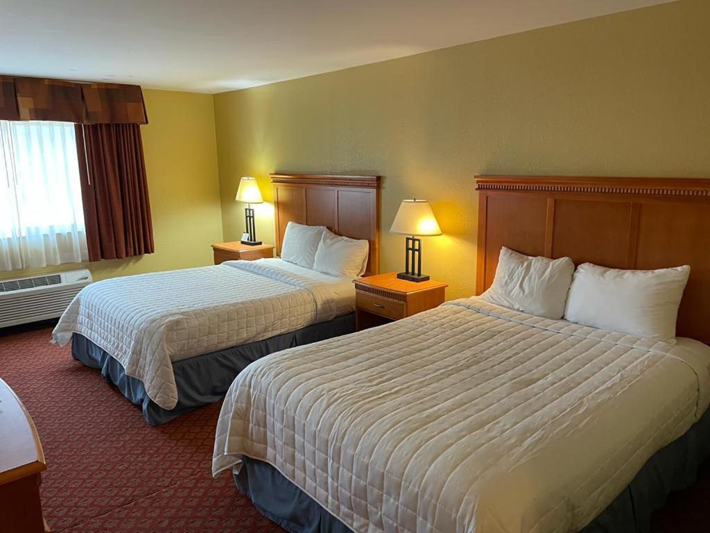 Hutchi Bell Hotel South Hutchinson Buitenkant foto