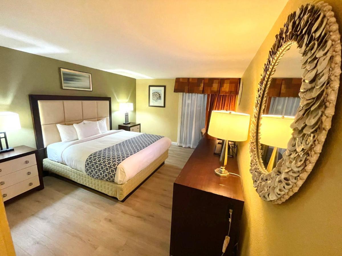 Hutchi Bell Hotel South Hutchinson Buitenkant foto